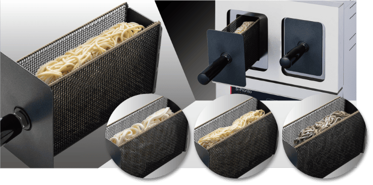 いろんな冷凍麺に対応！余裕のある投入口設計