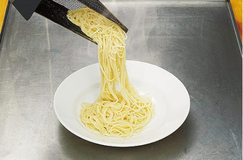 ステップ3 ブザーが鳴れば調理完了